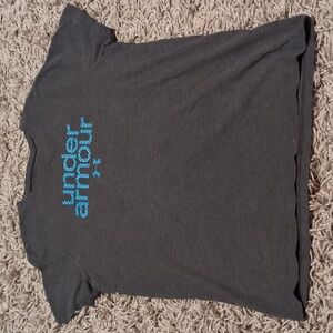 ❤️ 4/$20 Under Armour Gray T-shirt